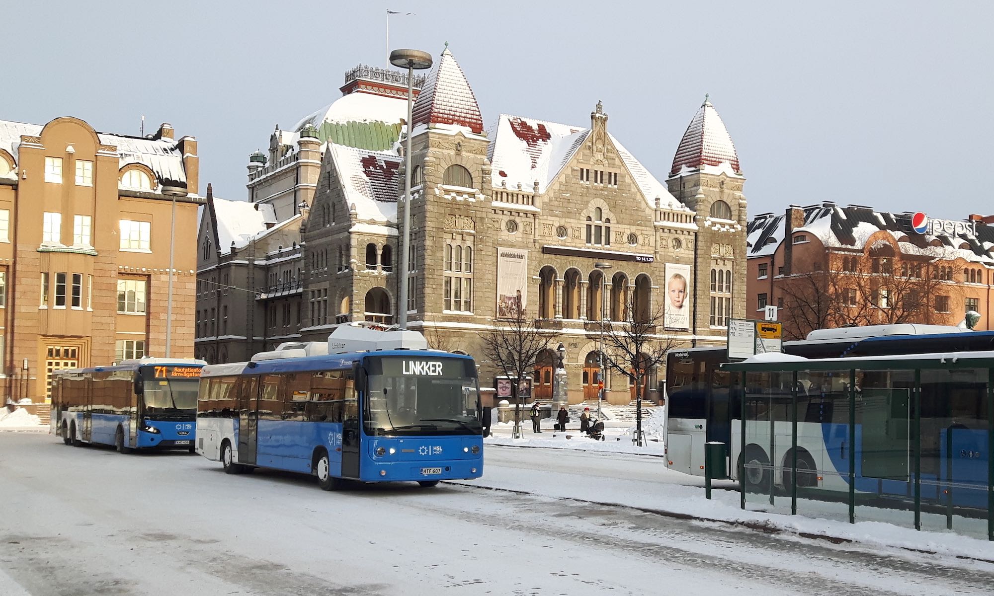 Linkker-Busse unterwegs im kalten Helsinki